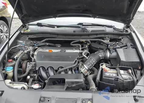 2009 Honda Accord 2.4 Ex-L from USA, damaged, VIN 1HGCP26829A168880